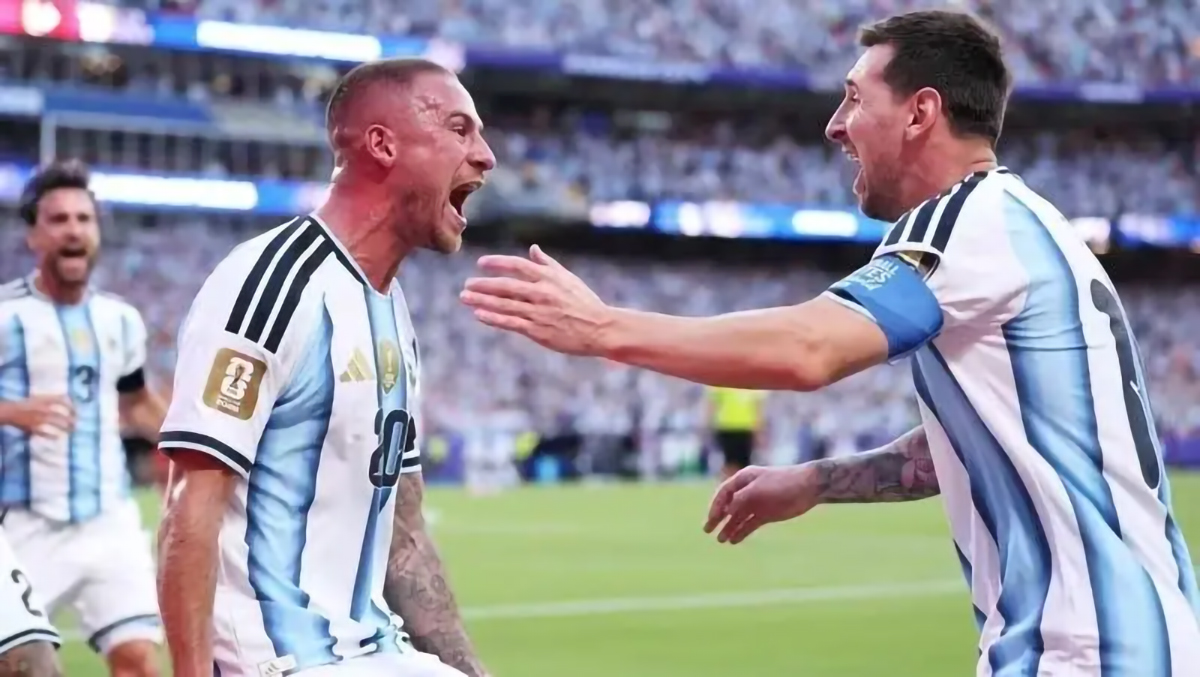 Capa COPA DO MUNDO: A RAZÃO QUE O CAMPO IMPÕE